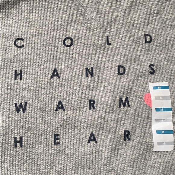 Old Navy Winter Long Sleeve Tees - Picture 7 of 8